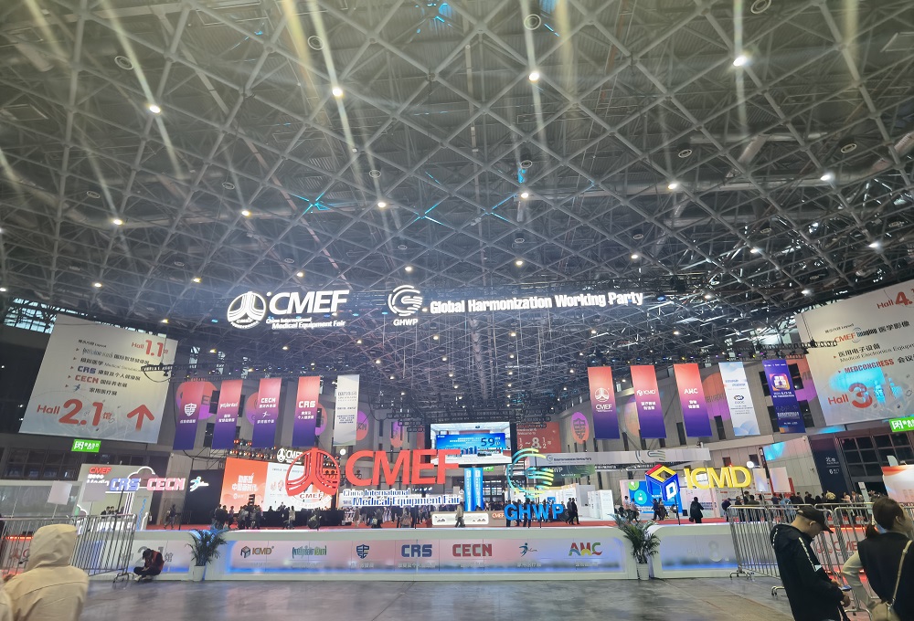 Babio splendida apparizione al CMEF